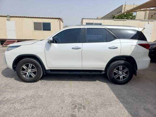 Toyota Fortuner 2020  White LHD Petrol AT SUV 4WD view 13