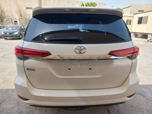 Toyota Fortuner 2020  White LHD Petrol AT SUV 4WD view 17