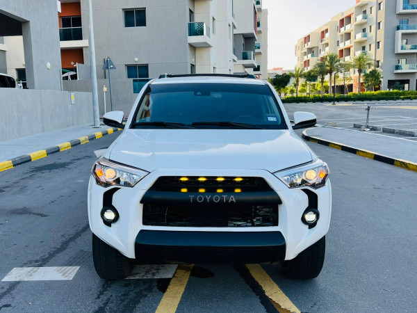 Toyota 4-Runner 2021  White LHD Petrol AT SUV 4WD view 5