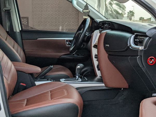 Toyota Fortuner 2016  White LHD Petrol AT SUV 4WD view 2