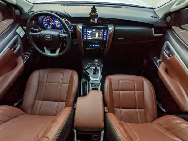Toyota Fortuner 2016  White LHD Petrol AT SUV 4WD view 8
