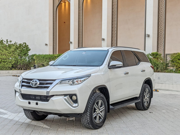 Toyota Fortuner 2016  White LHD Petrol AT SUV 4WD view 23
