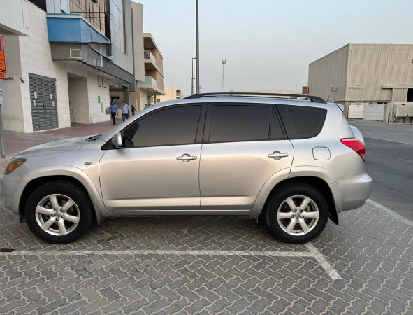 Toyota RAV 4 2008/ Silver LHD Petrol AT SUV Crossover 4WD