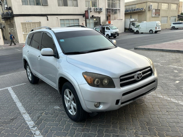 Toyota RAV 4 2008/ Silver LHD Petrol AT SUV Crossover 4WD view 5