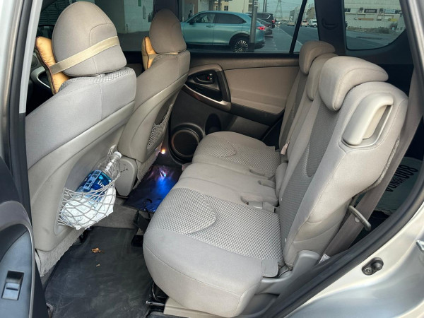 Toyota RAV 4 2008/ Silver LHD Petrol AT SUV Crossover 4WD view 7