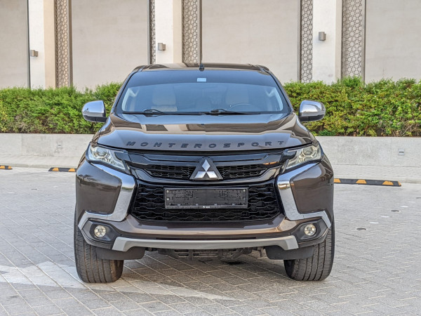 Mitsubishi Montero 2016  Brown LHD Petrol AT SUV 2WD view 2