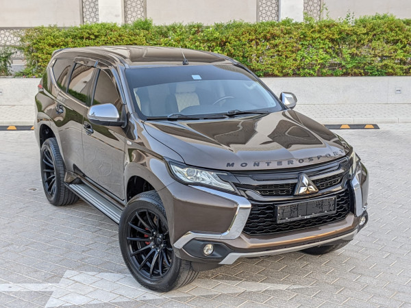 Mitsubishi Montero 2016  Brown LHD Petrol AT SUV 2WD view 23