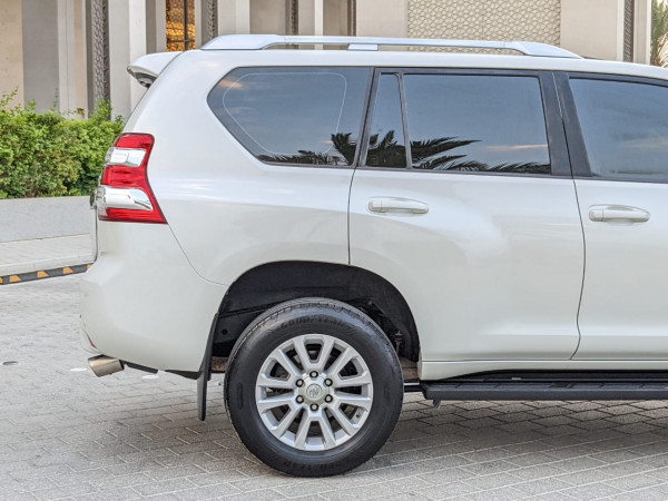 Toyota LAND CRUISER PRADO 2017/ White LHD Petrol AT SUV 4WD view 2