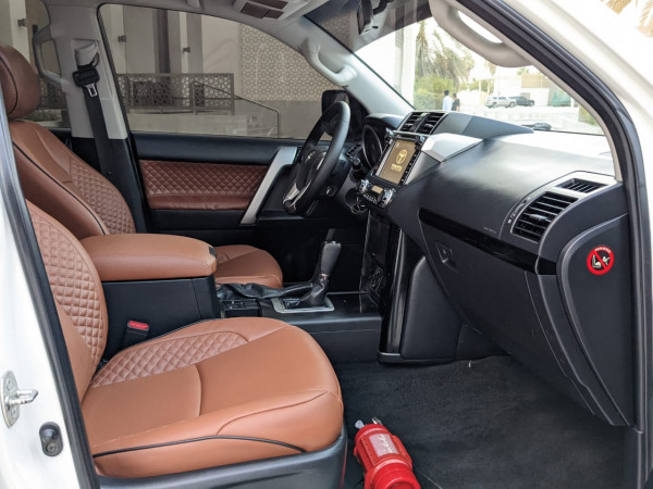 Toyota LAND CRUISER PRADO 2017/ White LHD Petrol AT SUV 4WD view 3
