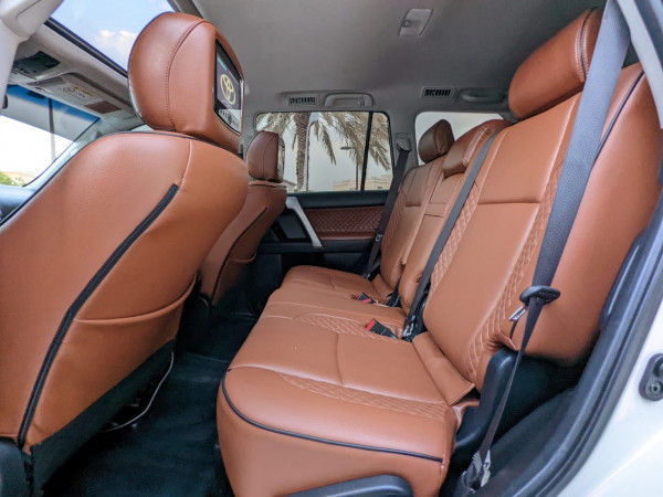 Toyota LAND CRUISER PRADO 2017/ White LHD Petrol AT SUV 4WD view 8