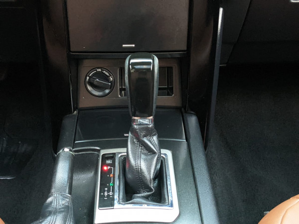 Toyota LAND CRUISER PRADO 2017/ White LHD Petrol AT SUV 4WD view 10