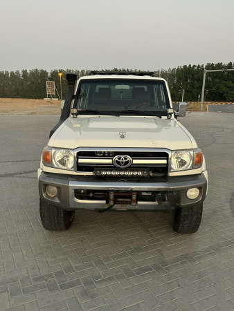 Toyota Land Cruiser 2016/ White LHD Petrol MT Pickup 4WD