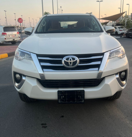 Toyota Fortuner 2020  White LHD Petrol AT SUV 4WD