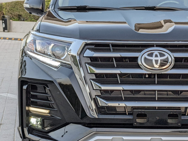 Toyota LAND CRUISER PRADO 2012/ Black LHD Petrol AT SUV 4WD view 22