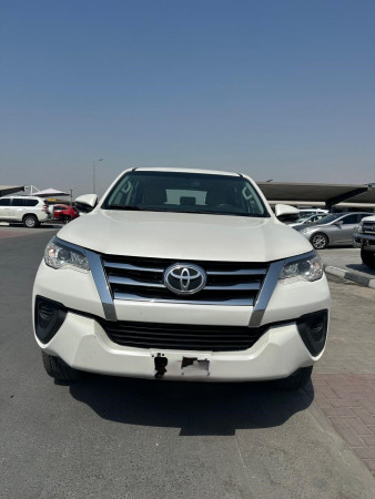 Toyota Fortuner 2019/ White LHD Diesel AT SUV 4WD