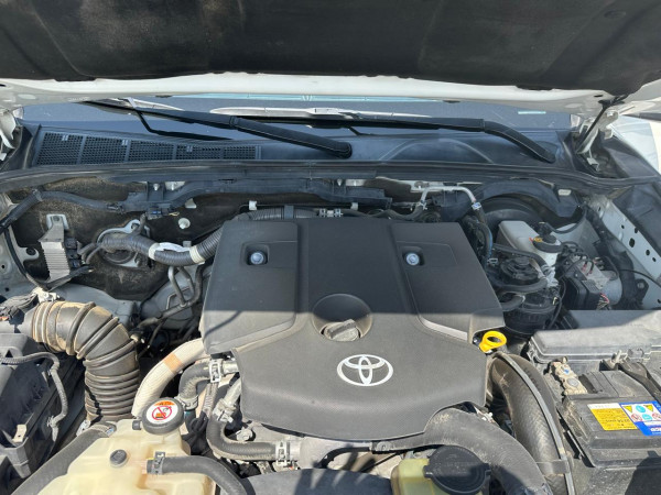 Toyota Fortuner 2019/ White LHD Diesel AT SUV 4WD view 4