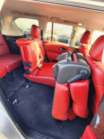 Nissan Armada 2019/ Silver LHD Petrol AT SUV 4WD view 6