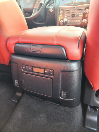 Nissan Armada 2019/ Silver LHD Petrol AT SUV 4WD view 9
