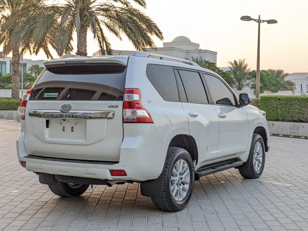 Toyota LAND CRUISER PRADO 2017  White LHD Petrol AT SUV 4WD view 15