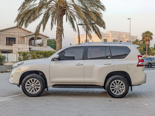 Toyota LAND CRUISER PRADO 2017  White LHD Petrol AT SUV 4WD view 16