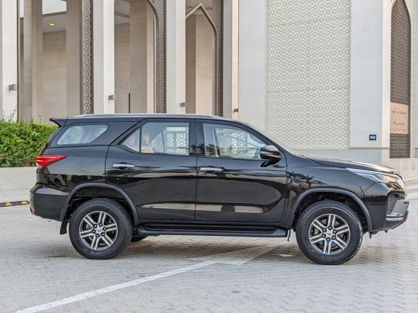 Toyota Fortuner 2022  Black LHD Petrol AT SUV 4WD view 13