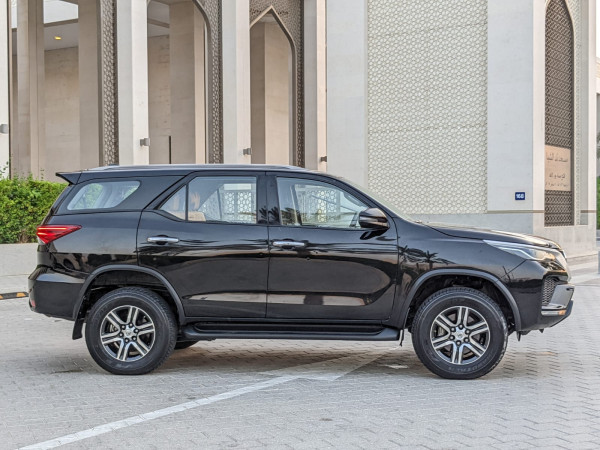Toyota Fortuner 2022  Black LHD Petrol AT SUV 4WD view 15