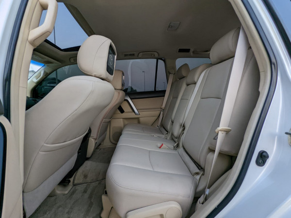 Toyota LAND CRUISER PRADO 2016  White LHD Petrol AT SUV 4WD view 4