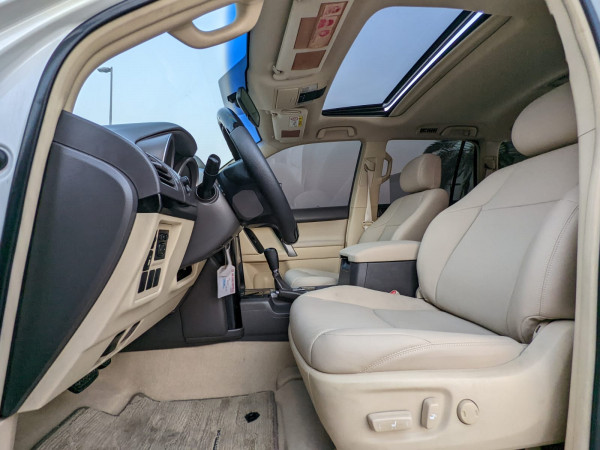 Toyota LAND CRUISER PRADO 2016  White LHD Petrol AT SUV 4WD view 5