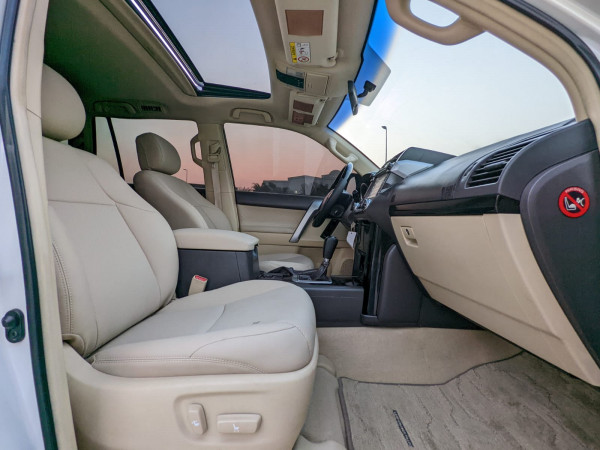 Toyota LAND CRUISER PRADO 2016  White LHD Petrol AT SUV 4WD view 6