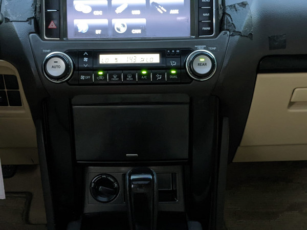 Toyota LAND CRUISER PRADO 2016  White LHD Petrol AT SUV 4WD view 8