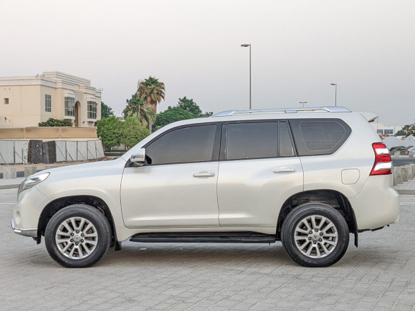Toyota LAND CRUISER PRADO 2016  White LHD Petrol AT SUV 4WD view 12