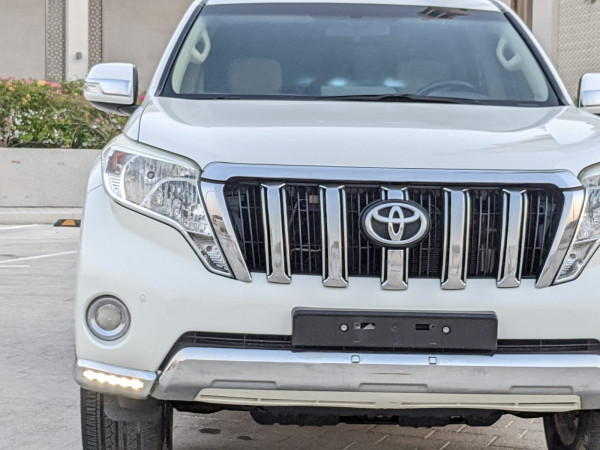 Toyota LAND CRUISER PRADO 2016  White LHD Petrol AT SUV 4WD view 18