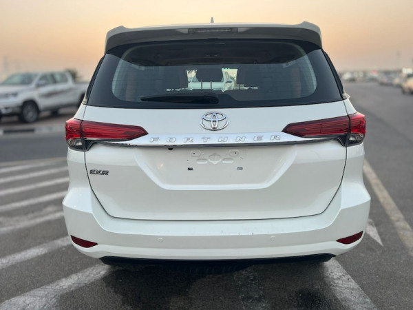 Toyota Fortuner 2020  White LHD Petrol AT SUV 4WD view 9