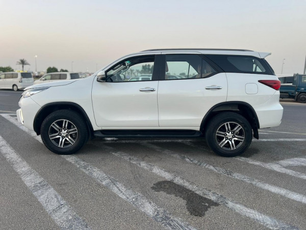 Toyota Fortuner 2020  White LHD Petrol AT SUV 4WD view 11