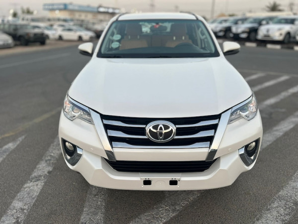 Toyota Fortuner 2020  White LHD Petrol AT SUV 4WD view 14