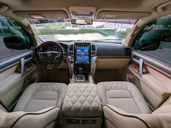 Toyota Land Cruiser 2012/ Black LHD Petrol AT SUV 4WD view 3