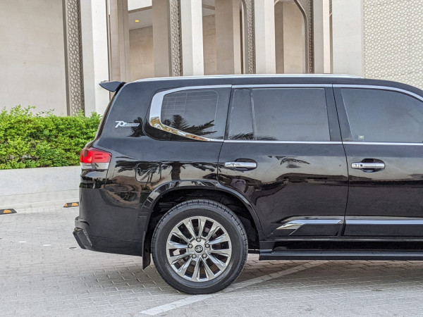 Toyota Land Cruiser 2015  Black LHD Petrol AT SUV 4WD view 3