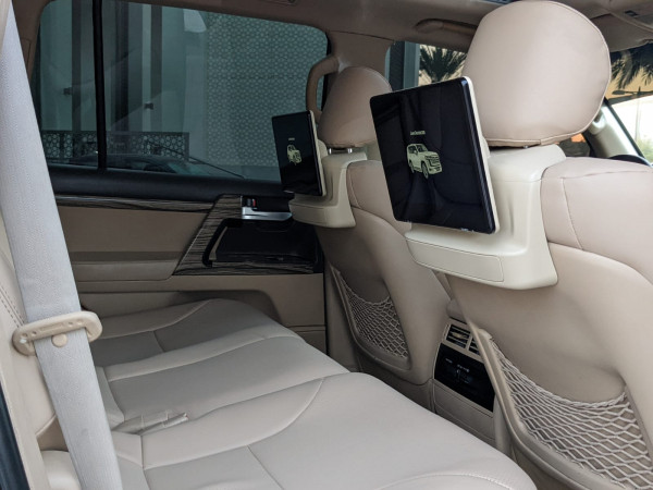 Toyota Land Cruiser 2015  Black LHD Petrol AT SUV 4WD view 6