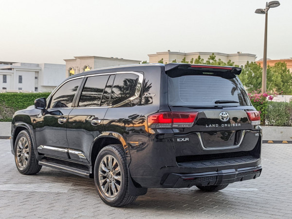 Toyota Land Cruiser 2015  Black LHD Petrol AT SUV 4WD view 18