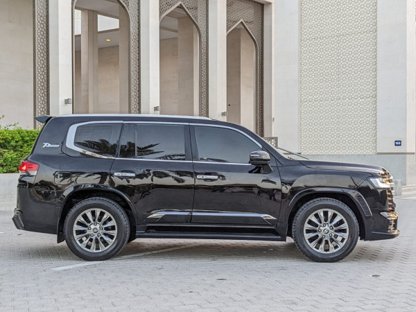 Toyota Land Cruiser 2015  Black LHD Petrol AT SUV 4WD view 19