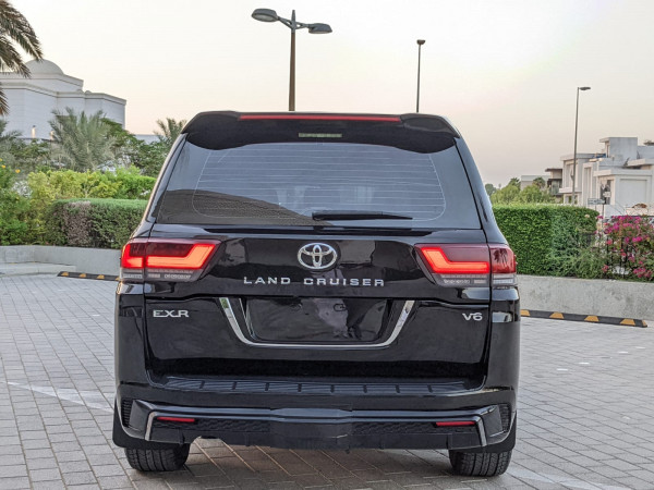 Toyota Land Cruiser 2015  Black LHD Petrol AT SUV 4WD view 21