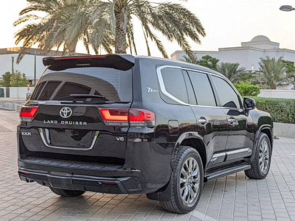 Toyota Land Cruiser 2015  Black LHD Petrol AT SUV 4WD view 22