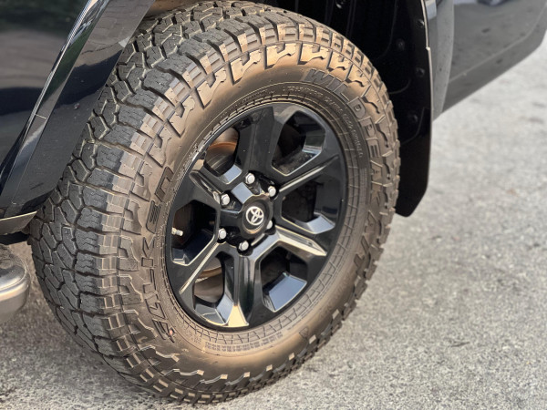 Toyota 4-Runner 2020/ Black LHD Petrol AT SUV 4WD view 3