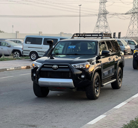 Toyota 4-Runner 2020/ Black LHD Petrol AT SUV 4WD view 6