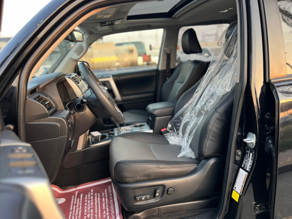Toyota 4-Runner 2020/ Black LHD Petrol AT SUV 4WD view 10