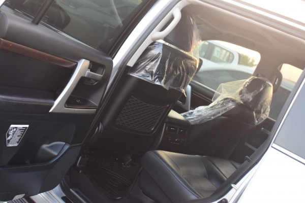 Toyota Land Cruiser 2020/ Silver RHD Diesel AT SUV 4WD view 7