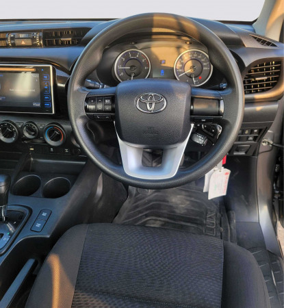 Toyota Hilux 2017/ Grey RHD Diesel AT Pickup 4WD view 3