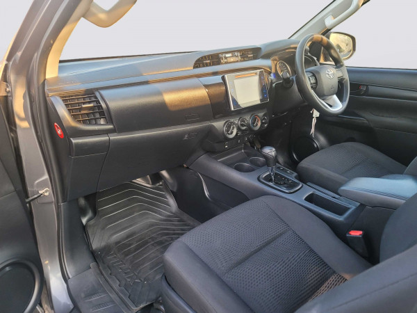 Toyota Hilux 2017/ Grey RHD Diesel AT Pickup 4WD view 7