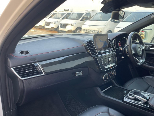 Mercedes-Benz GLE 350 2019/ White RHD Petrol AT SUV Crossover 2WD view 5