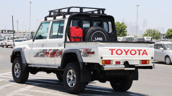 Toyota Land Cruiser Pickup 2014/ White RHD Diesel MT Pickup 4WD view 10